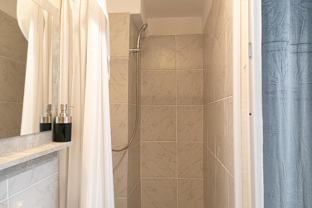 Pleasing Room Hauptbahnhof With Best Location Vienna Luaran gambar